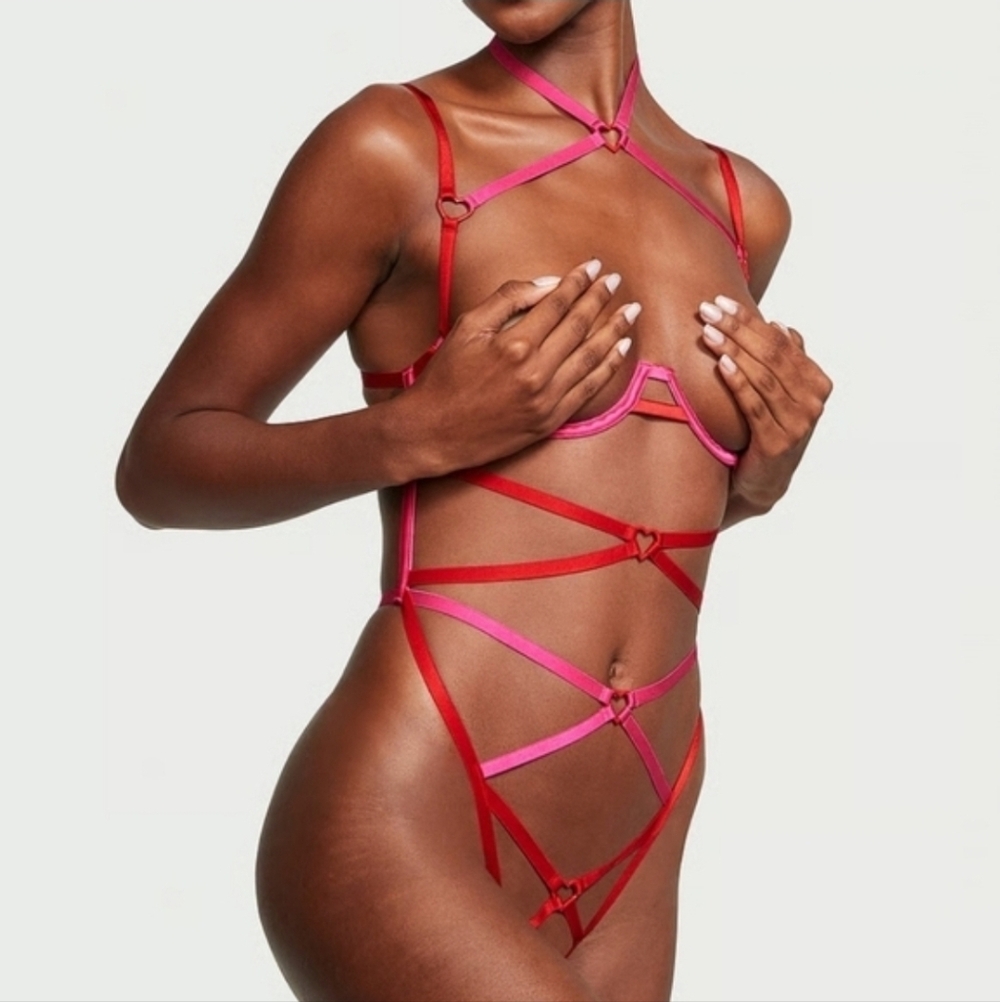 Victoria's Secret | Very Sexy Strappy Heartware Open Teddy Size XL Lipstick